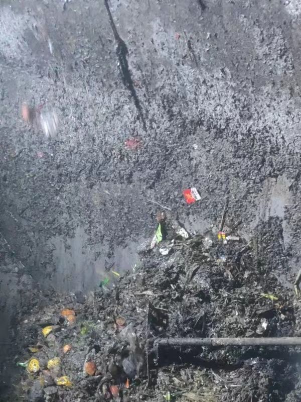新邱污水池清理